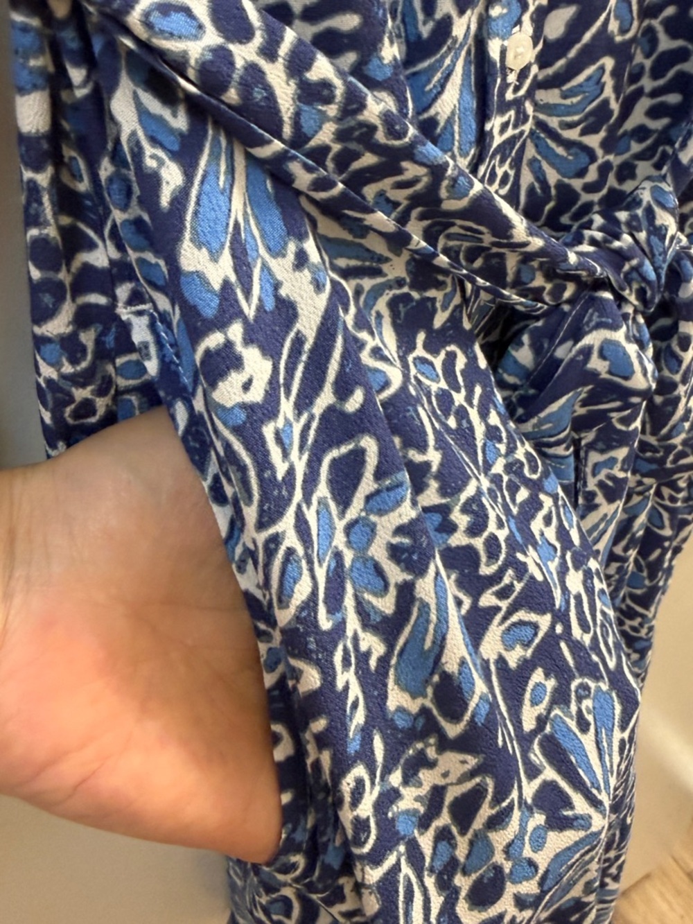 NWT Well Worn Blue Floral Viscose Shirt Dress L - Picture 12 of 12